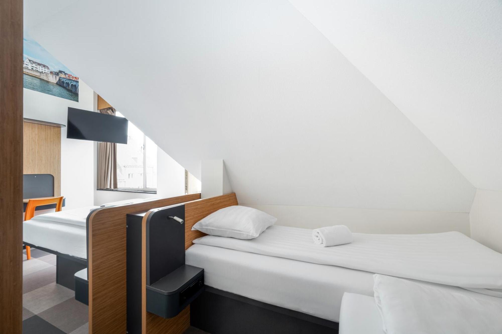 Easyhotel Maastricht City Centre Exterior photo