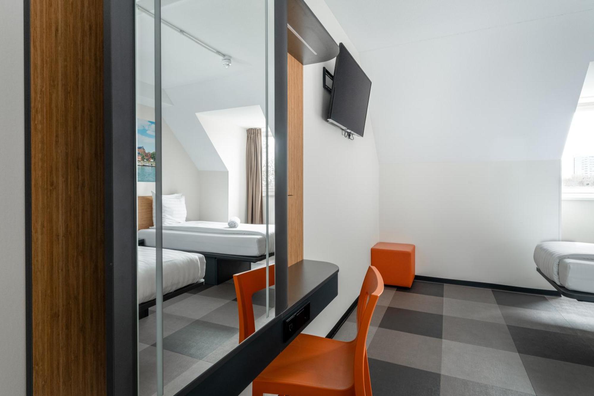 Easyhotel Maastricht City Centre Exterior photo