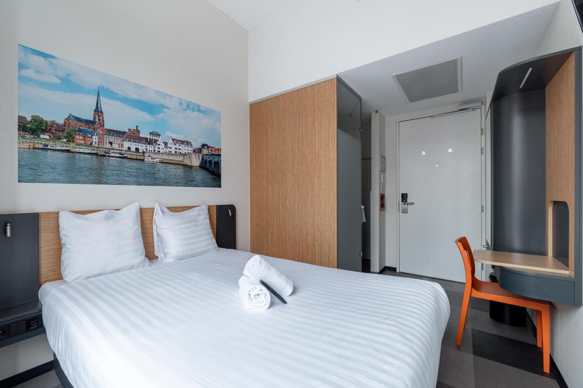 Easyhotel Maastricht City Centre Exterior photo