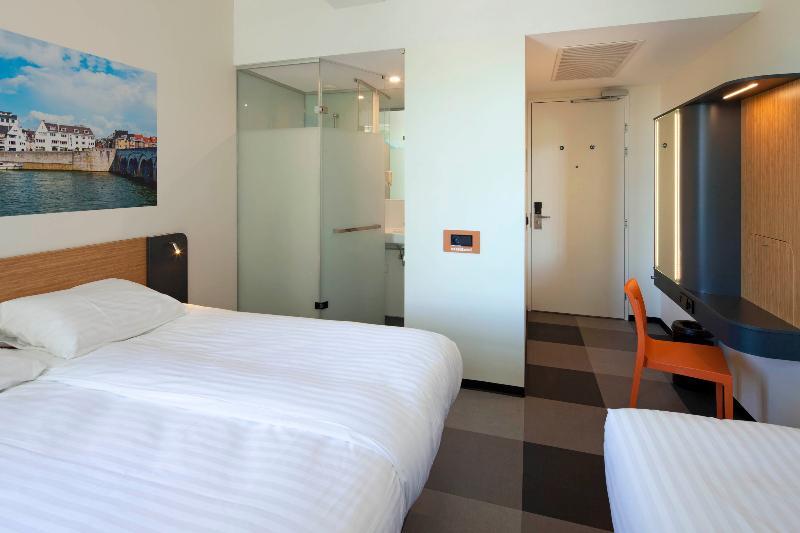 Easyhotel Maastricht City Centre Exterior photo